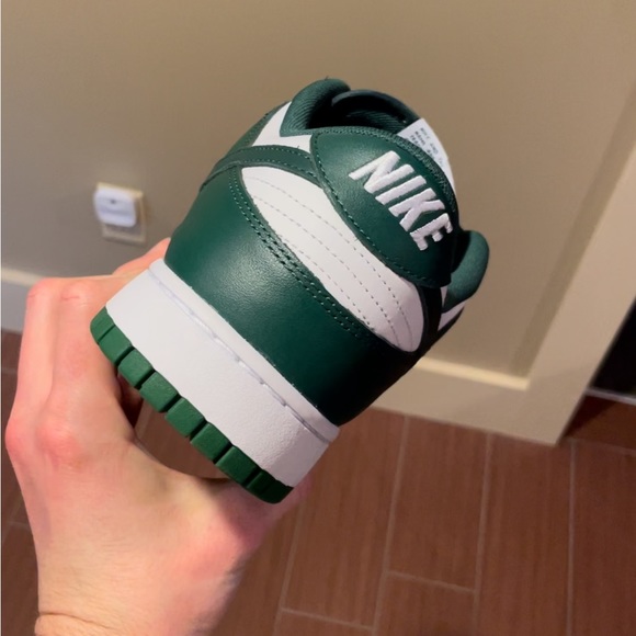 Michigan state low dunk - Picture 3 of 9